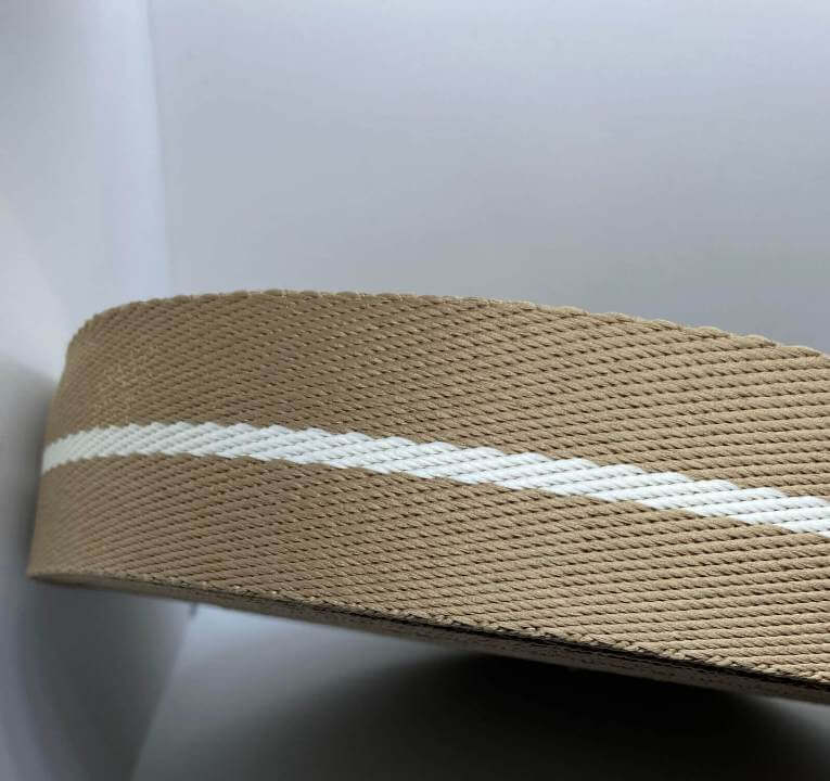aviamentos-alcas-alca-chic-40mm-decorada-arezzo-bege-havai-branco.jpg
